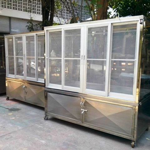 DS03: Hanging Meat Display